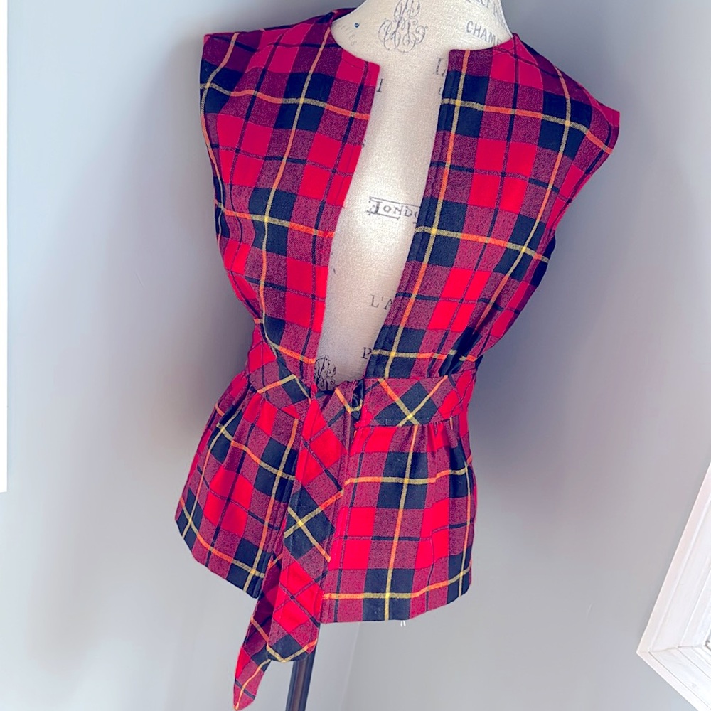Vintage wool front tied tartan plaid sleeveless jacket EUC size S/M